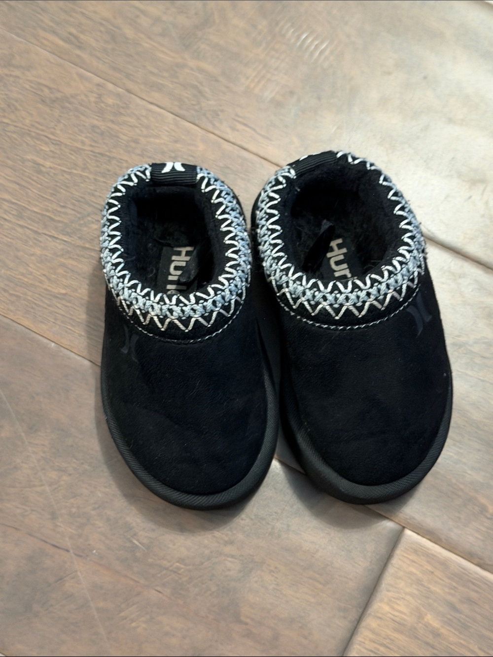 Hurley Black Kids Slip-On Cozy Slippers with White Stitching